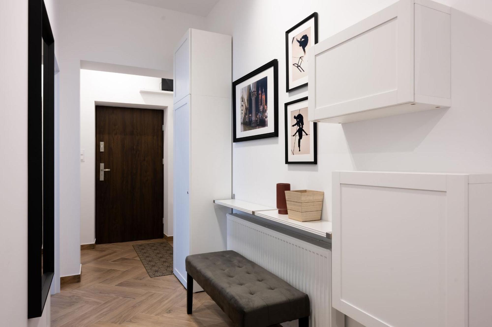 Native Apartments Pulaskiego 6 Krakow Exterior photo